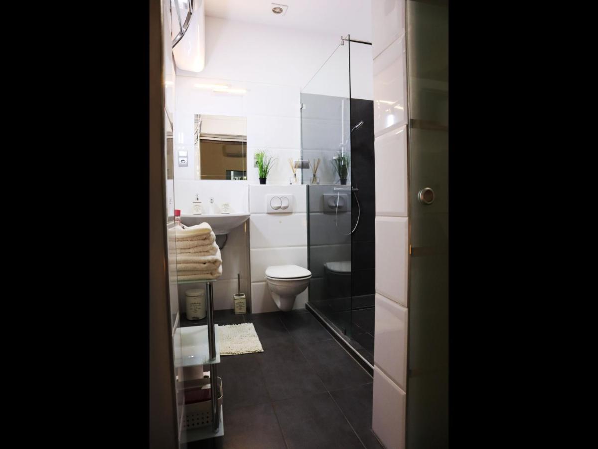 Your Lovely Home In The Heart Of Будапеща Екстериор снимка